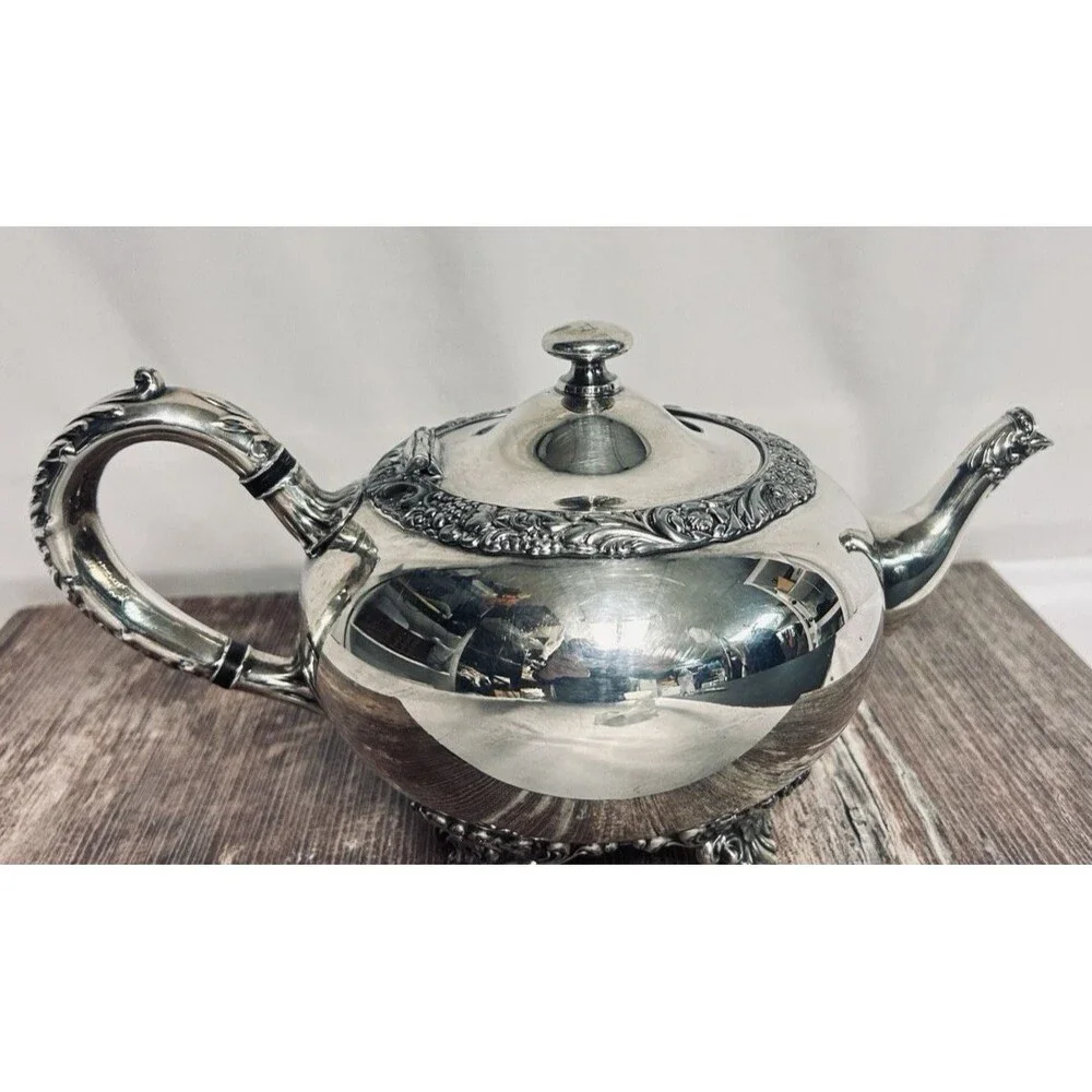 VTG Wilcox New Beverly Manor Silver Plate Teapot #1302 Polished Hinged Lid Fancy